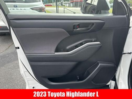 2023 Toyota Highlander L