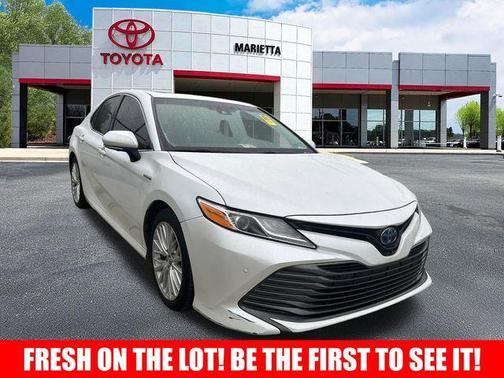 2018 Toyota Camry Hybrid XLE