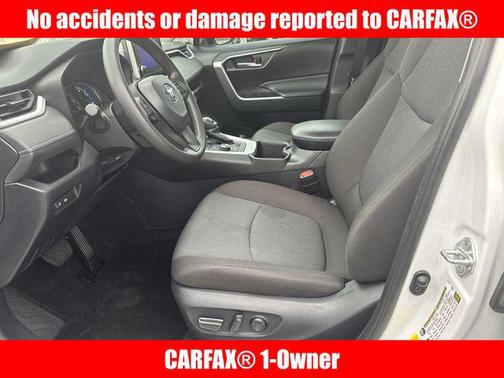 2024 Toyota RAV4 Hybrid SE