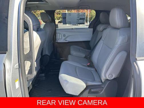 2025 Toyota Sienna XLE 8 Passenger