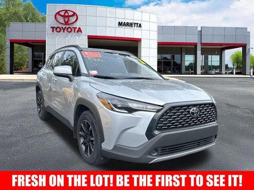 2024 Toyota Corolla Cross LE