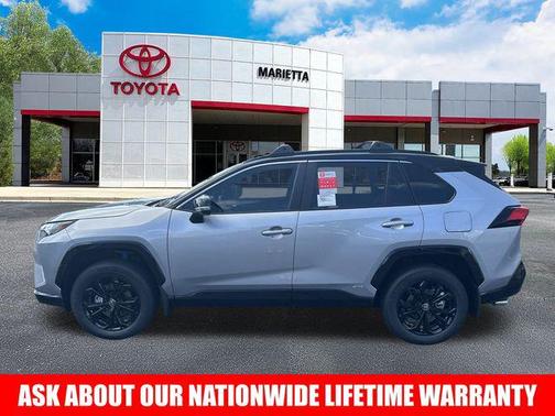 2025 Toyota RAV4 Hybrid SE