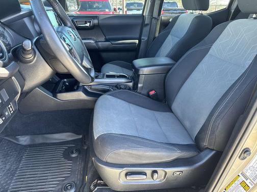 2020 Toyota Tacoma TRD Sport