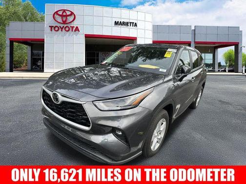 2024 Toyota Highlander LE