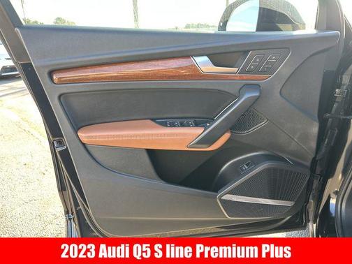 2023 Audi Q5 45 S line Premium Plus