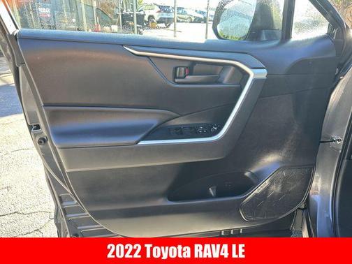 2022 Toyota RAV4 LE