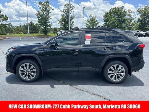2025 Toyota RAV4 XLE Premium