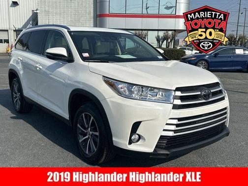 Blizzard Pearl 2019 Toyota Highlander XLE