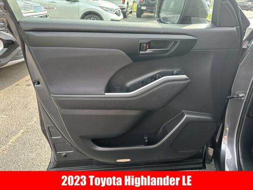 2023 Toyota Highlander LE