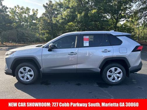 2025 Toyota RAV4 LE