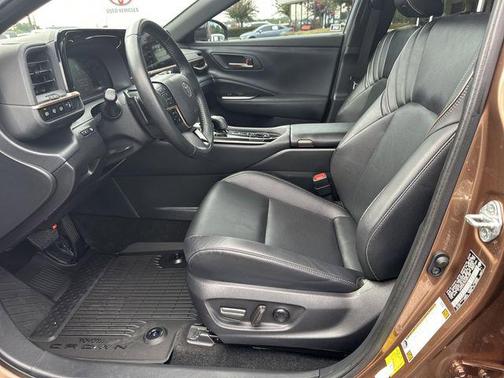 2025 Toyota Crown Signia XLE