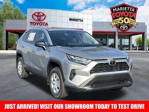2025 Toyota RAV4 LE