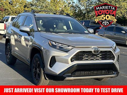 2025 Toyota RAV4 Hybrid SE