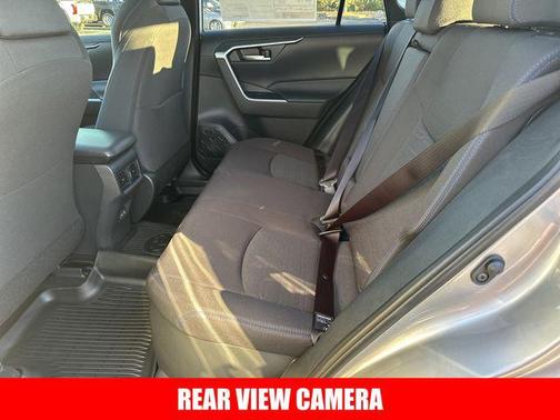 2025 Toyota RAV4 Hybrid SE