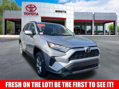 2023 Toyota RAV4 XLE