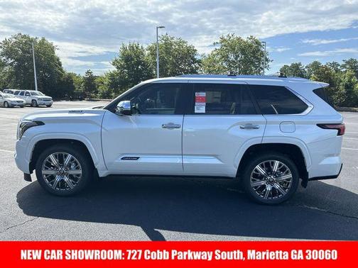 2025 Toyota Sequoia Base