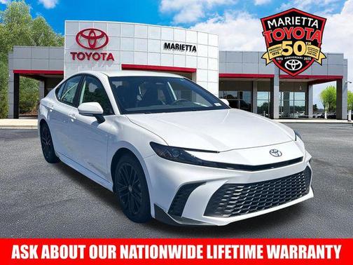 Ice Cap 2026 Toyota Camry SE