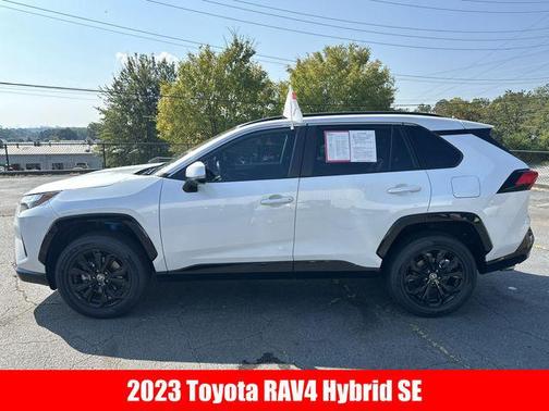 2023 Toyota RAV4 Hybrid SE