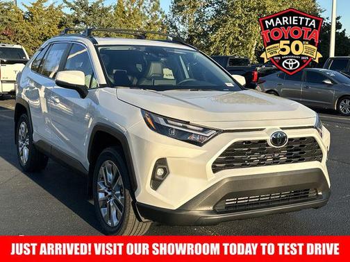 2025 Toyota RAV4 XLE Premium