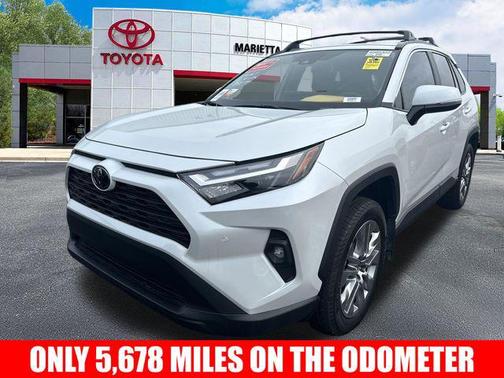 2025 Toyota RAV4 XLE Premium