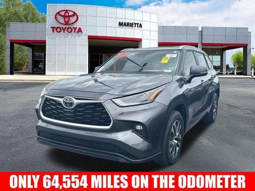 Magnetic Gray Metallic 2023 Toyota Highlander XLE