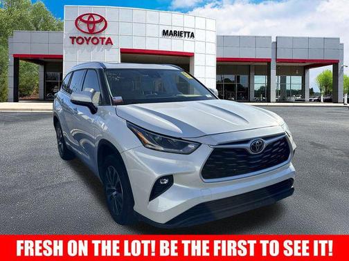 2021 Toyota Highlander XLE