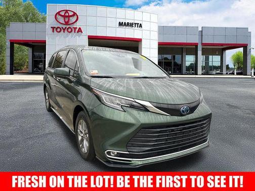 2022 Toyota Sienna XLE