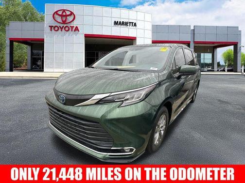 2022 Toyota Sienna XLE