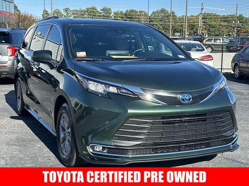 2022 Toyota Sienna XLE