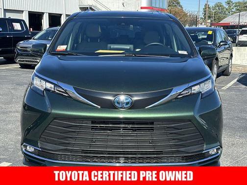 2022 Toyota Sienna XLE