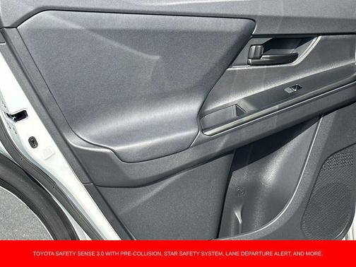 Wind Chill Pearl 2026 Toyota bZ XLE Plus