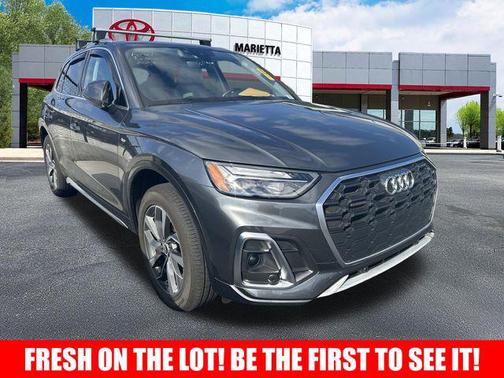 2022 Audi Q5 45 S line Premium Plus