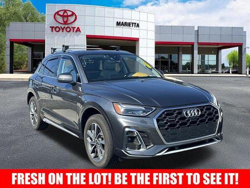 2022 Audi Q5 45 S line Premium Plus