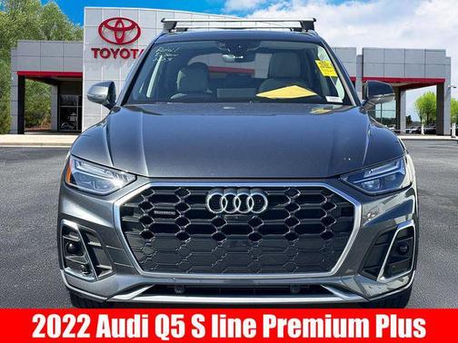 2022 Audi Q5 45 S line Premium Plus