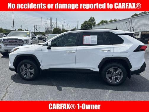 Ice Cap 2024 Toyota RAV4 Hybrid XLE