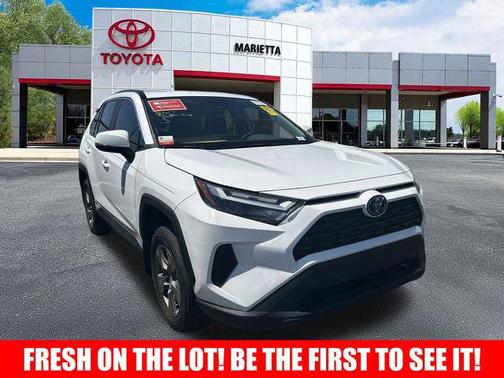 Ice Cap 2024 Toyota RAV4 Hybrid XLE