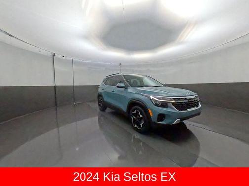 Pluton Blue 2024 Kia Seltos EX