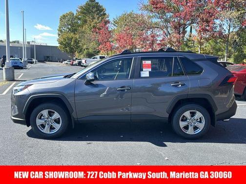 2025 Toyota RAV4 XLE