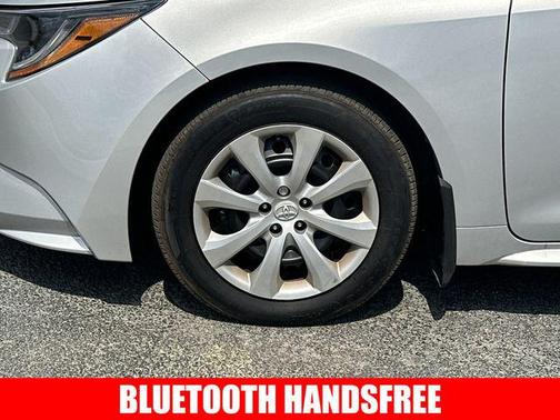 Classic Silver Metallic 2025 Toyota Corolla LE