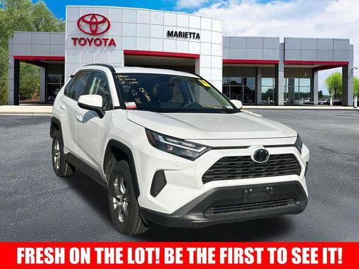 2024 Toyota RAV4 XLE