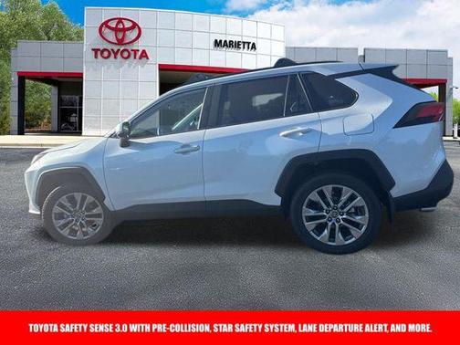 2025 Toyota RAV4 XLE Premium