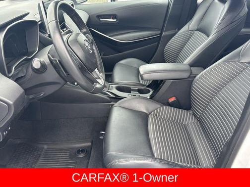 Wind Chill Pearl/Midnight Black Metallic 2024 Toyota Corolla XSE