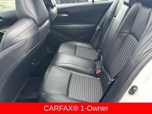 Wind Chill Pearl/Midnight Black Metallic 2024 Toyota Corolla XSE