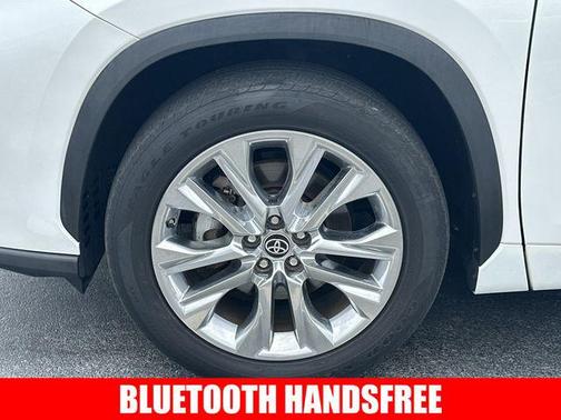 Wind Chill Pearl 2023 Toyota Highlander Limited