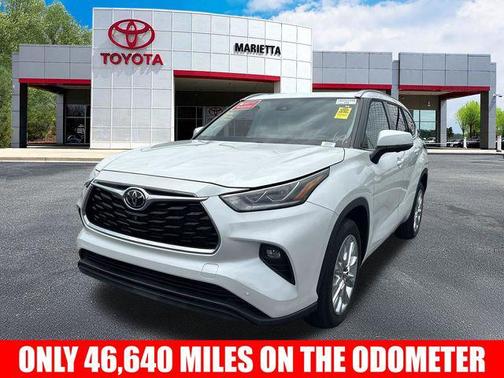 Wind Chill Pearl 2023 Toyota Highlander Limited