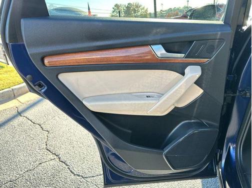 2022 Audi Q5 45 S line Premium