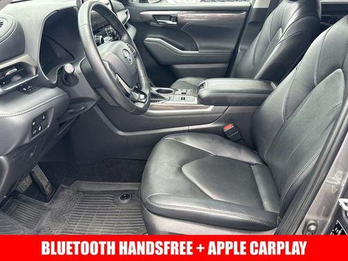 Magnetic Gray Metallic 2023 Toyota Highlander Hybrid Limited
