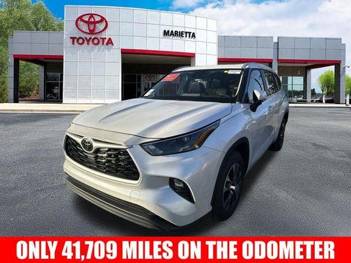 2023 Toyota Highlander XLE