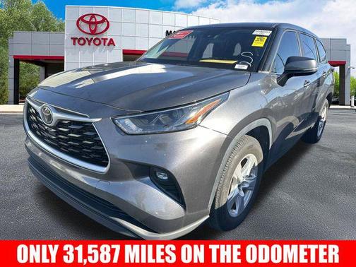 2023 Toyota Highlander LE