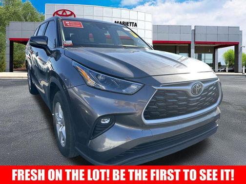 2023 Toyota Highlander LE